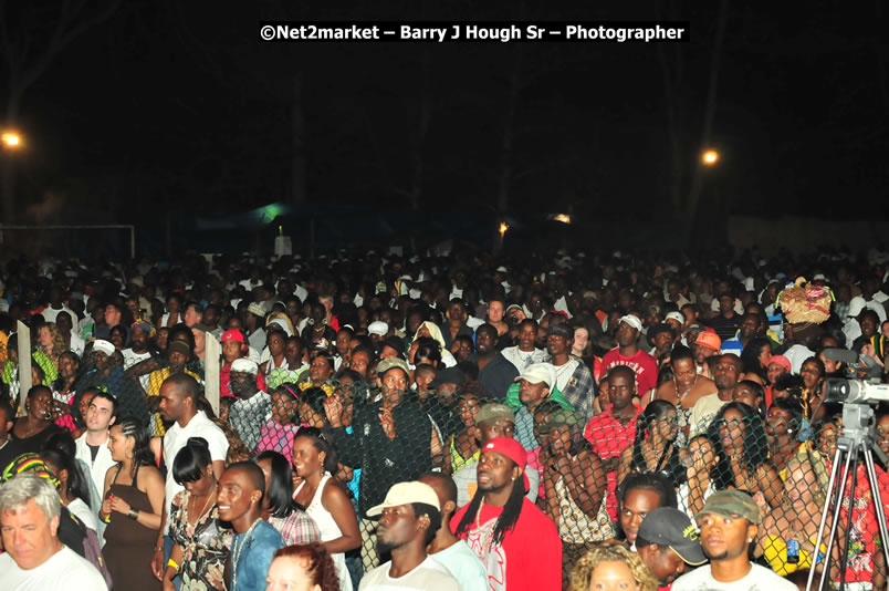 Minister of Tourism, Edmund Bartlett @ Jamaica Jazz and Blues Festival 2009 - Presented by Air Jamaica - Thursday, January 22, 2009 - Venue at the Aqueduct on Rose Hall Resort &amp; Country Club, Montego Bay, Jamaica - Thursday, January 22 - Saturday, January 24, 2009 - Photographs by Net2Market.com - Barry J. Hough Sr, Photographer/Photojournalist - Negril Travel Guide, Negril Jamaica WI - http://www.negriltravelguide.com - info@negriltravelguide.com...!